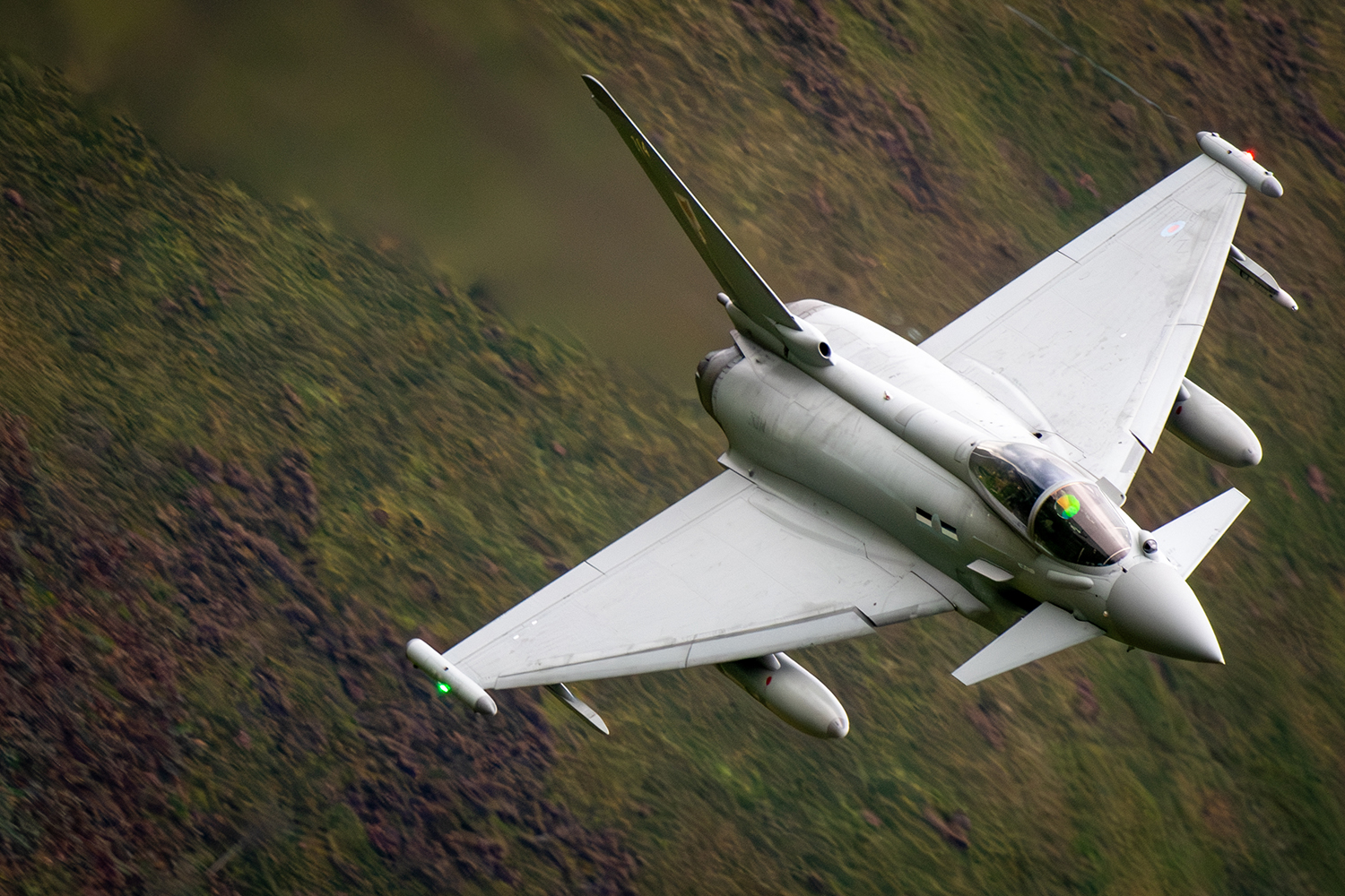 A pilot from UK defence company Inzpire will be airborne in a Typhoon aircraft, as part of a whole force military and civilian team, delivering training to the Qatar Emiri Air Force.