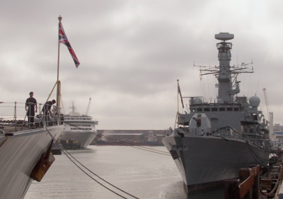 A team from Inzpire, QinetiQ, BAE Systems has delivered a further demonstration under Phase 2 of the Platform Enabled Training Capability (PETC) to the Royal Navy.